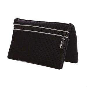 🌺LIKE NEW magnetic belt free pouch🌺